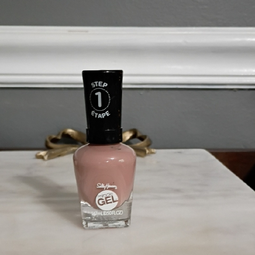 Sally Hansen Miracle Gel Nail Polish - Pink